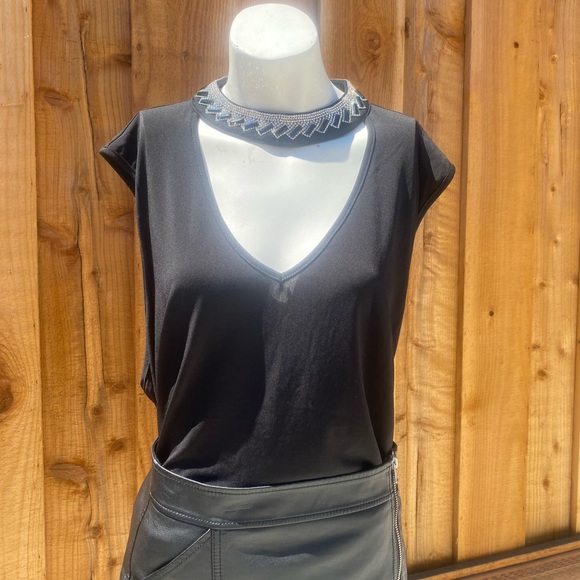 Night Out Sleeveless Top 🖤 - Picture 9 of 9